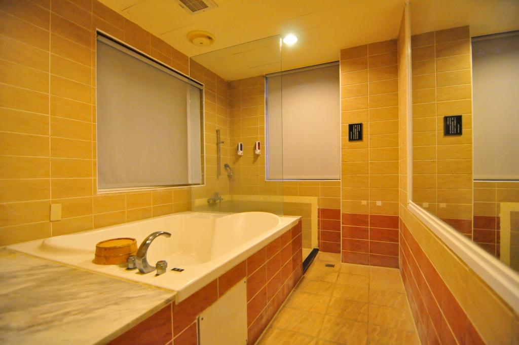 Hotel Courier Station à Wulai Extérieur photo