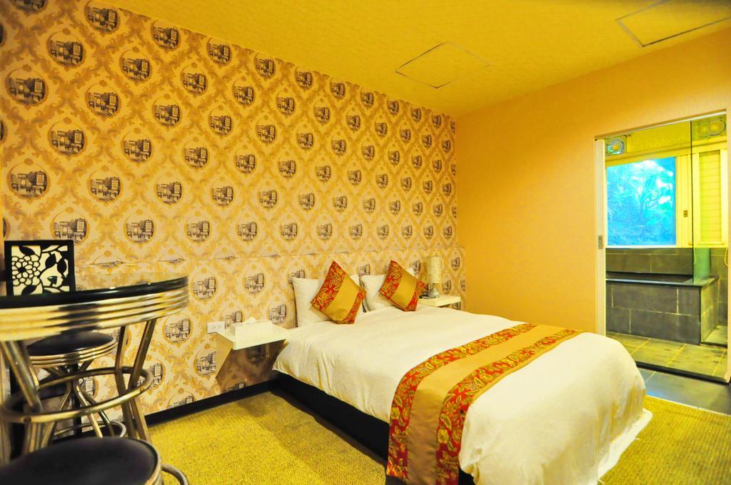 Hotel Courier Station à Wulai Extérieur photo