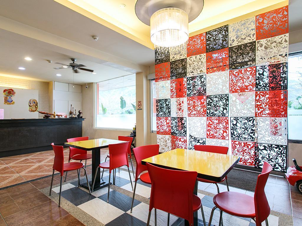 Hotel Courier Station à Wulai Extérieur photo