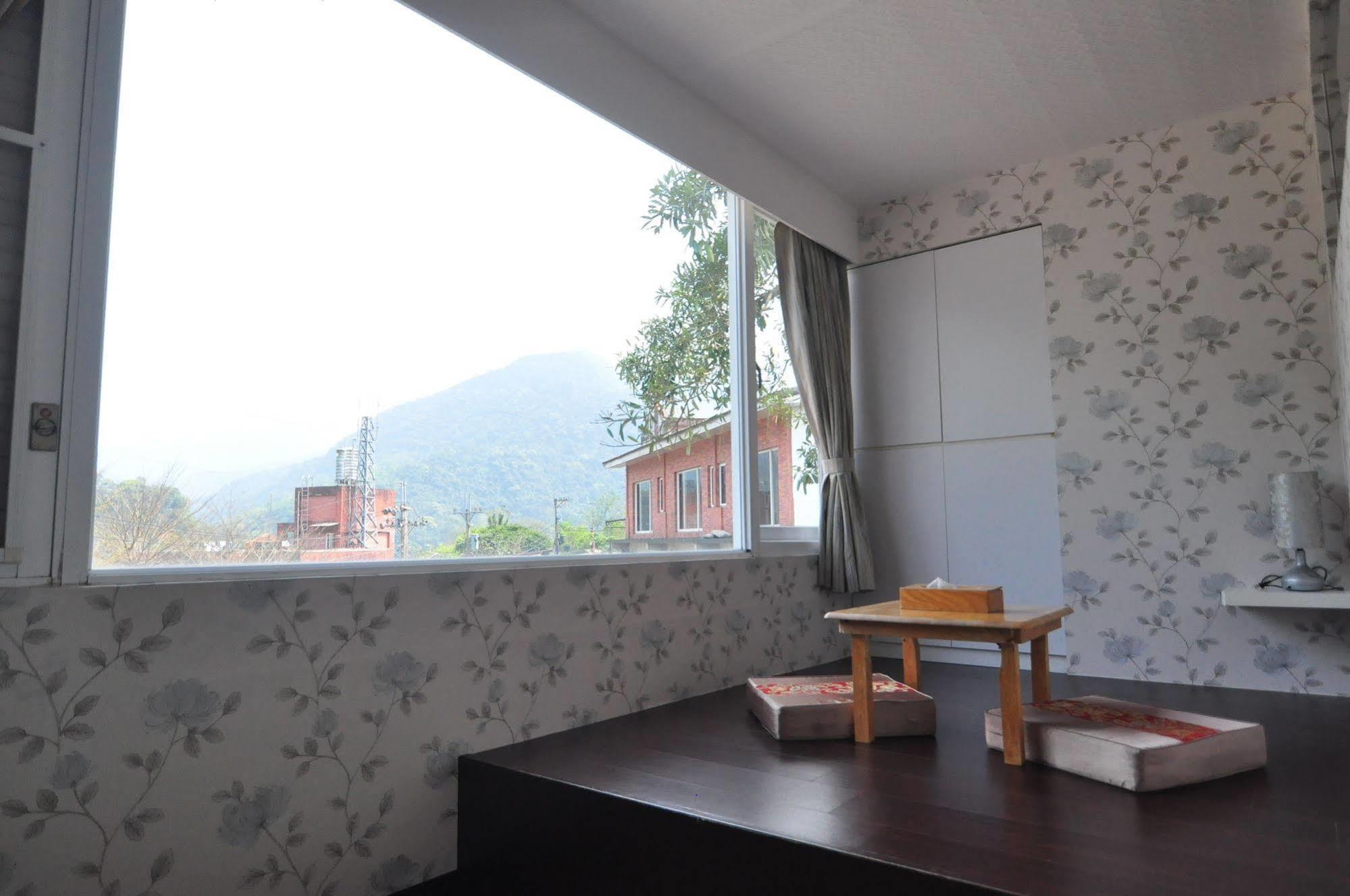 Hotel Courier Station à Wulai Extérieur photo